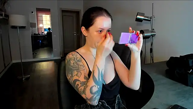 Snapshot of VioletCatt chatting on 02/10/26, 06:34 VioletCatt online show from 02/10/26, 06:34