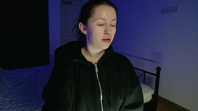 VioletCatt online show from 11/29/25, 06:46