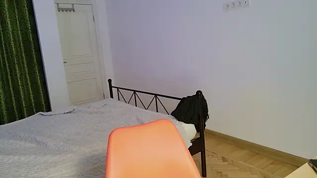 VioletCatt online show from 11/26/25, 06:46