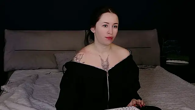 Snapshot of VioletCatt chatting on 02/05/26, 06:53 VioletCatt online show from 02/05/26, 06:53