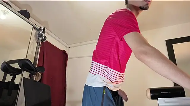 Snapshot of badanyboy chatting on 01/19/26, 12:09 badanyboy online show from 01/19/26, 12:09