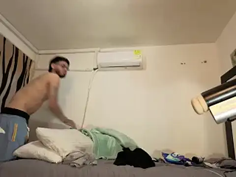 Snapshot of badanyboy chatting on 04/12/26, 04:54 badanyboy online show from 04/12/26, 04:54