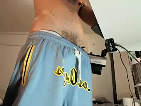 Snapshot of badanyboy chatting on 04/13/26, 06:17 badanyboy online show from 04/13/26, 06:17