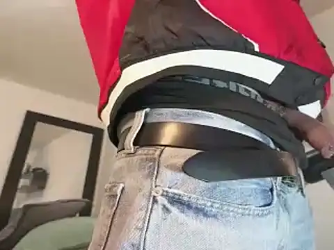 Snapshot of badanyboy chatting on 03/29/26, 02:08 badanyboy online show from 03/29/26, 02:08