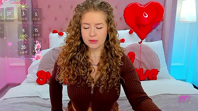 Snapshot of CassieRide chatting on 02/17/26, 06:22 CassieRide online show from 02/17/26, 06:22