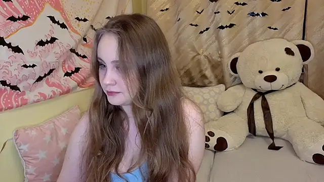 Snapshot of Sellya_Houston chatting on 11/17/25, 04:11 Sellya Houston online show from 11/17/25, 04:11