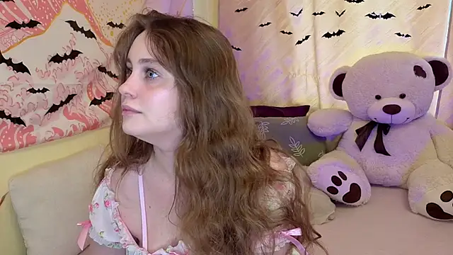 Snapshot of Sellya_Houston chatting on 11/25/25, 09:20 Sellya Houston online show from 11/25/25, 09:20