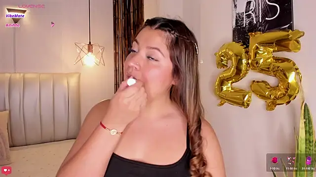 Zuzu sweet online show from 04/11/26, 07:17