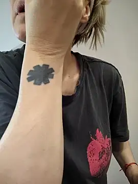 MySweetcum69 online show from 04/11/26, 12:53