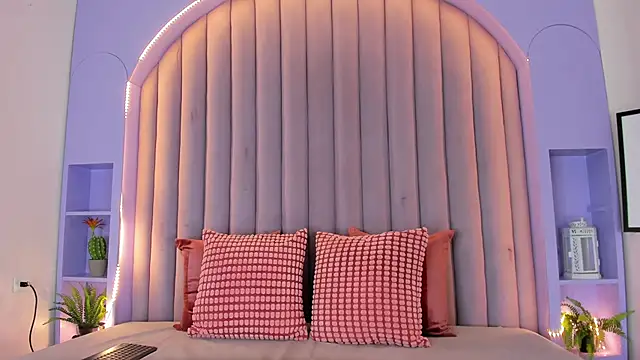 AmyPalmmer online show from 10/13/25, 11:45