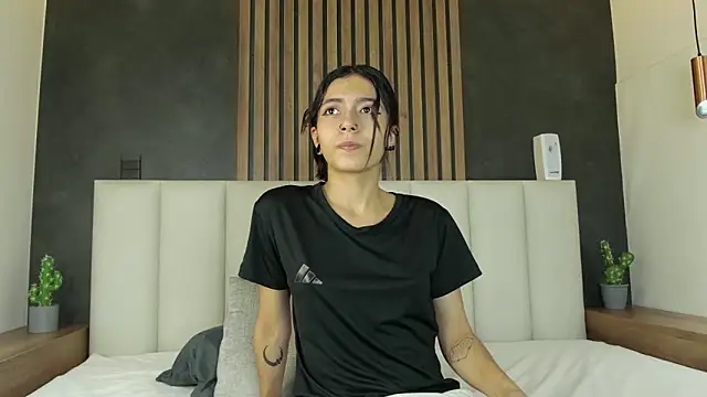 AmyPalmmer online show from 03/13/25, 06:23