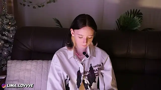 Snapshot of LimaLexxx chatting on 12/22/25, 05:24 LimaLexxx online show from 12/22/25, 05:24