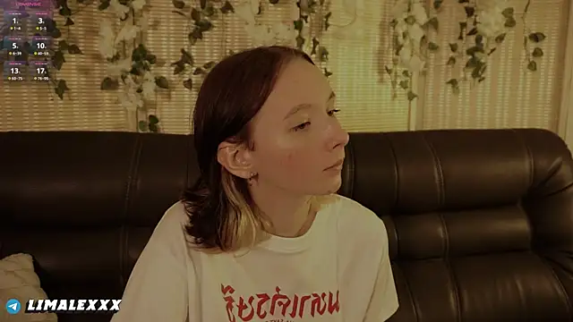 Snapshot of LimaLexxx chatting on 11/04/25, 04:22 LimaLexxx online show from 11/04/25, 04:22