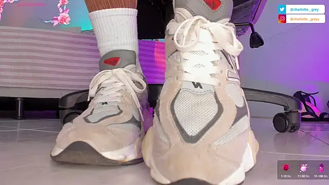 charlotte  grey online show from 10/11/25, 08:32