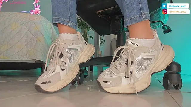 charlotte  grey online show from 10/25/25, 08:20