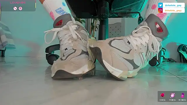 charlotte  grey online show from 10/13/25, 08:10