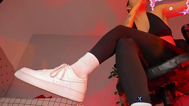 charlotte  grey online show from 04/08/26, 08:21