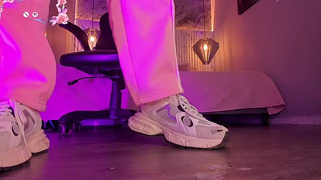 charlotte  grey online show from 02/15/26, 11:53