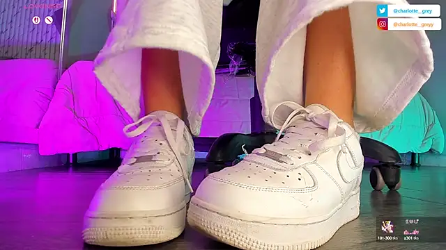 charlotte  grey online show from 09/23/25, 01:18