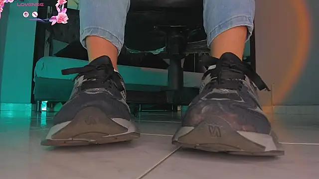 charlotte  grey online show from 02/12/26, 08:08