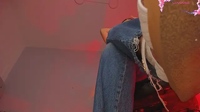 charlotte  grey online show from 03/26/26, 08:07