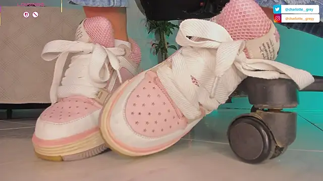 charlotte  grey online show from 10/21/25, 08:08