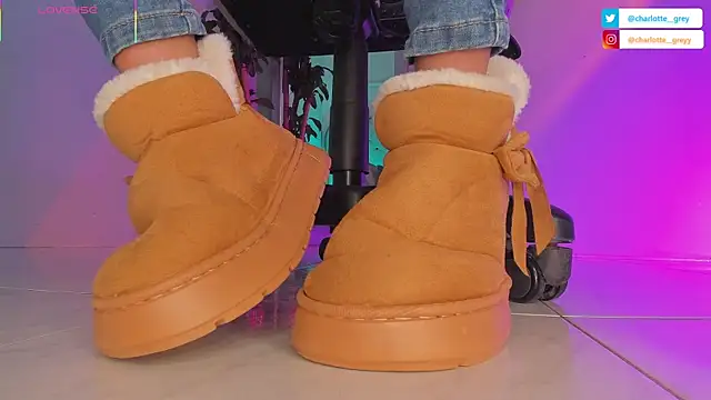 charlotte  grey online show from 09/30/25, 08:15