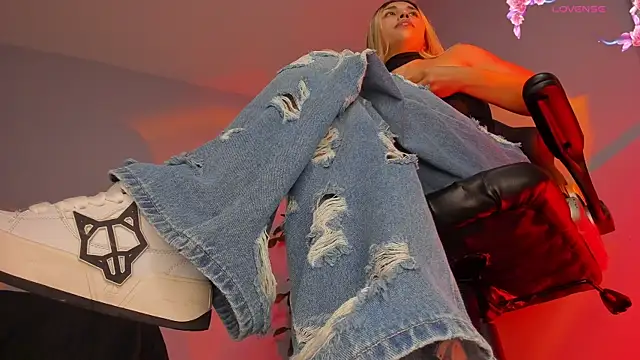 charlotte  grey online show from 04/04/26, 06:47