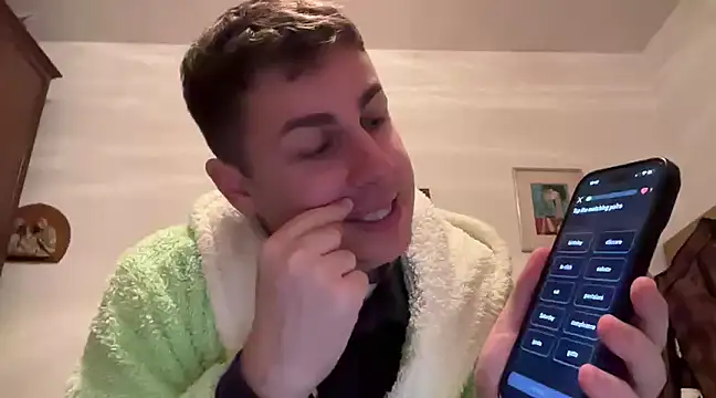 MyStrangeAddiction online show from 12/12/24, 05:48