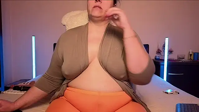 Snapshot of Niter chatting on 02/17/26, 12:57 Niter online show from 02/17/26, 12:57