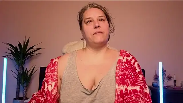 Snapshot of Niter chatting on 02/06/26, 08:27 Niter online show from 02/06/26, 08:27