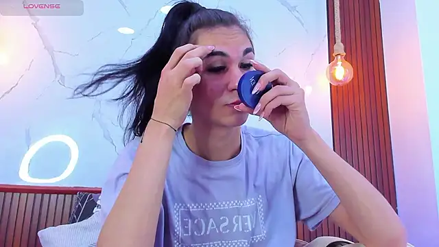 Mia thompson 19 online show from 03/14/26, 07:31