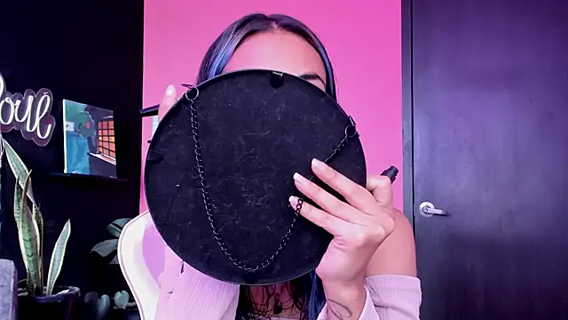 Juanadearco5 online show from 11/20/25, 04:07