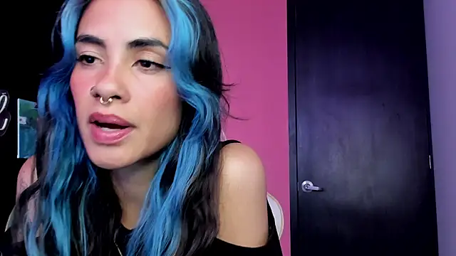 Juanadearco5 online show from 11/19/25, 08:20