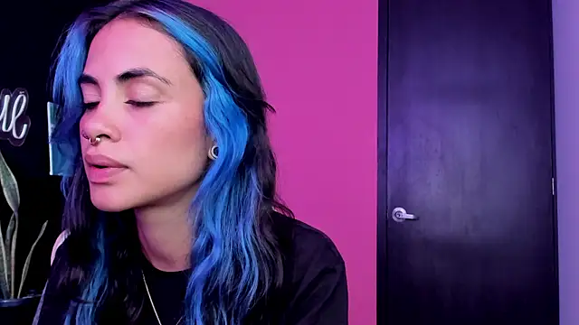 Juanadearco5 online show from 10/26/25, 05:57