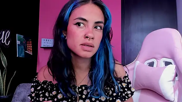 Juanadearco5 online show from 10/28/25, 02:38