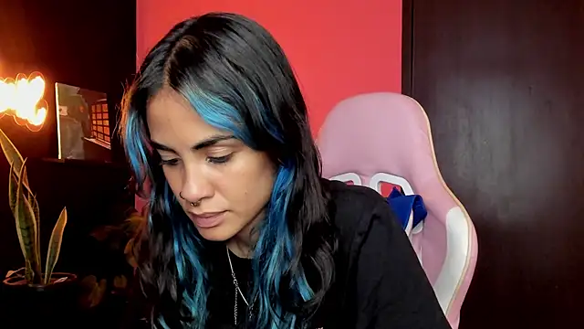 Juanadearco5 online show from 11/14/25, 10:02