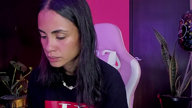 Juanadearco5 online show from 03/17/25, 04:22