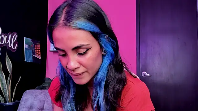 Juanadearco5 online show from 11/04/25, 02:32