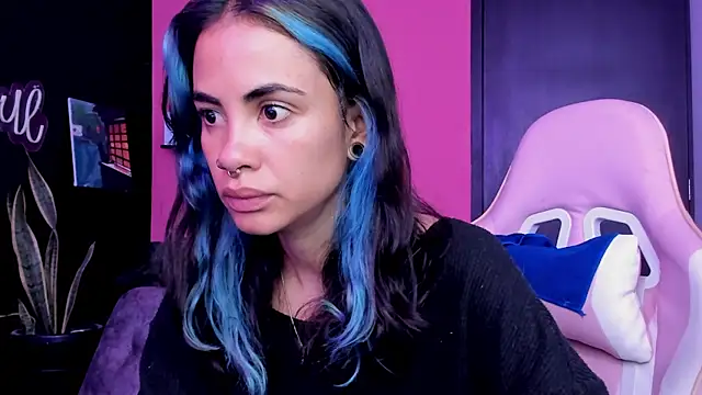 Juanadearco5 online show from 11/12/25, 02:21