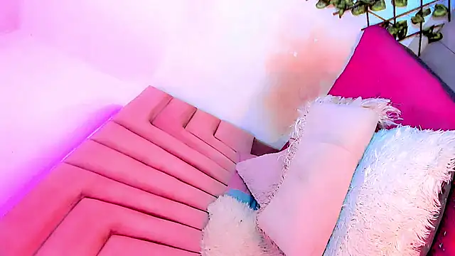 gilbanys 22 online show from 10/13/25, 07:21