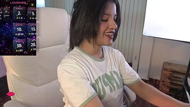 petite molly  online show from 12/14/25, 01:17