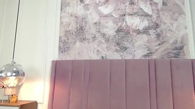 Snapshot of SabrinaDevill chatting on 02/02/26, 01:10 SabrinaDevill online show from 02/02/26, 01:10