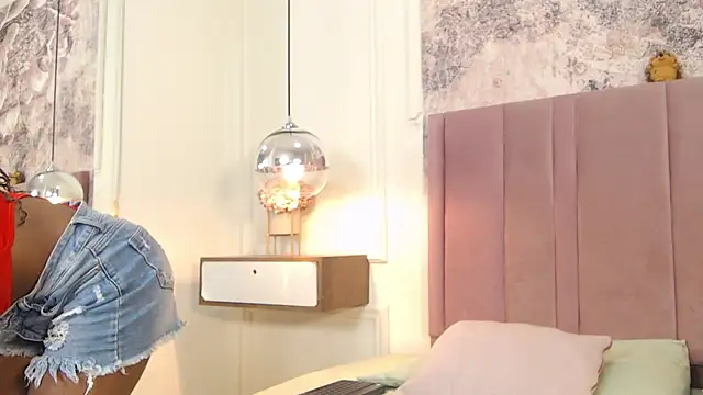 SabrinaDevill online show from 06/01/26, 01:44