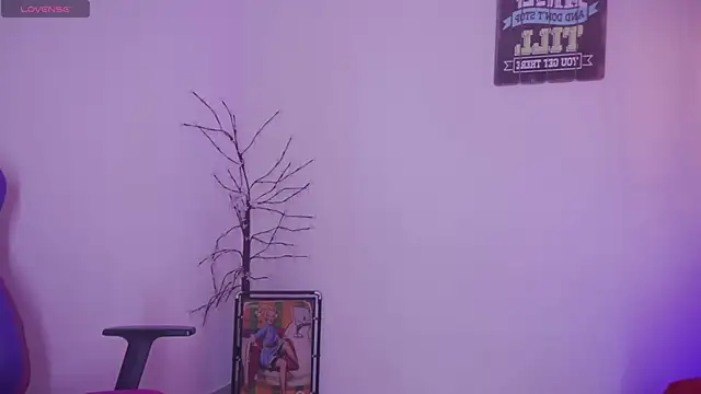 madelyn rose  online show from 11/11/25, 01:33