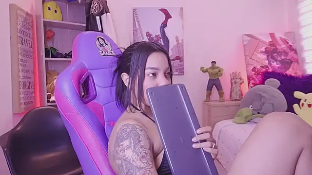 madelyn rose  online show from 04/15/26, 07:58