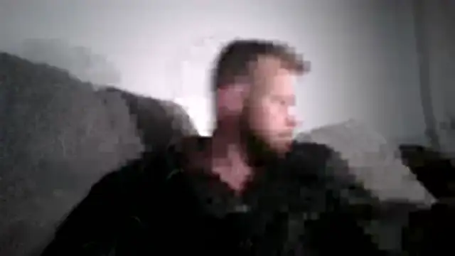 Snapshot of W1LBURN chatting on 06/15/26, 12:33 W1LBURN online show from 06/15/26, 12:33