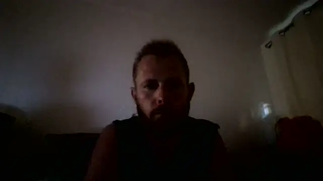Snapshot of W1LBURN chatting on 06/06/26, 10:53 W1LBURN online show from 06/06/26, 10:53