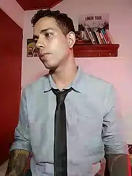 Snapshot of chero_95 chatting on 11/18/25, 08:12 chero 95 online show from 11/18/25, 08:12