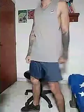 Snapshot of chero_95 chatting on 11/16/25, 06:56 chero 95 online show from 11/16/25, 06:56